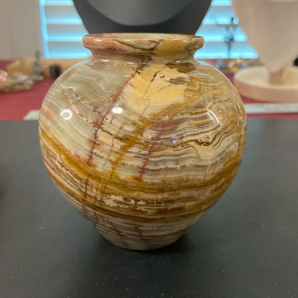 Natural stone vase colorful 4” tall Guc